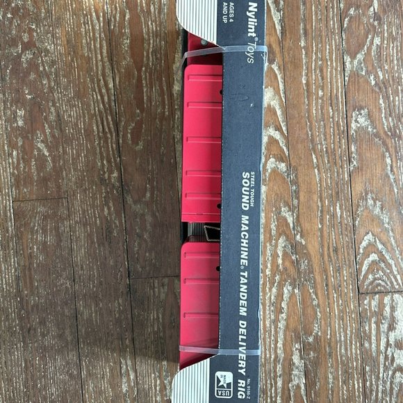 Vintage Nylint 90th Briggs & Stratton Collectors Series 1999  Pressed Steel  NIB - Picture 4 of 4